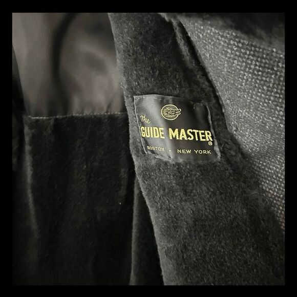 Men's Charcoal Double-Breasted Coat with Black Fur Collar - Picture 7 of 9